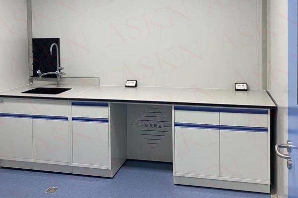 选购实验室家具要考虑哪些问题？